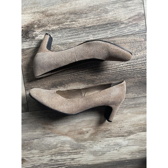 VANELi Women's Astyr Pointed Toe Block Pumps Casual Dress Low Heel Size 9M - Picture 3 of 8